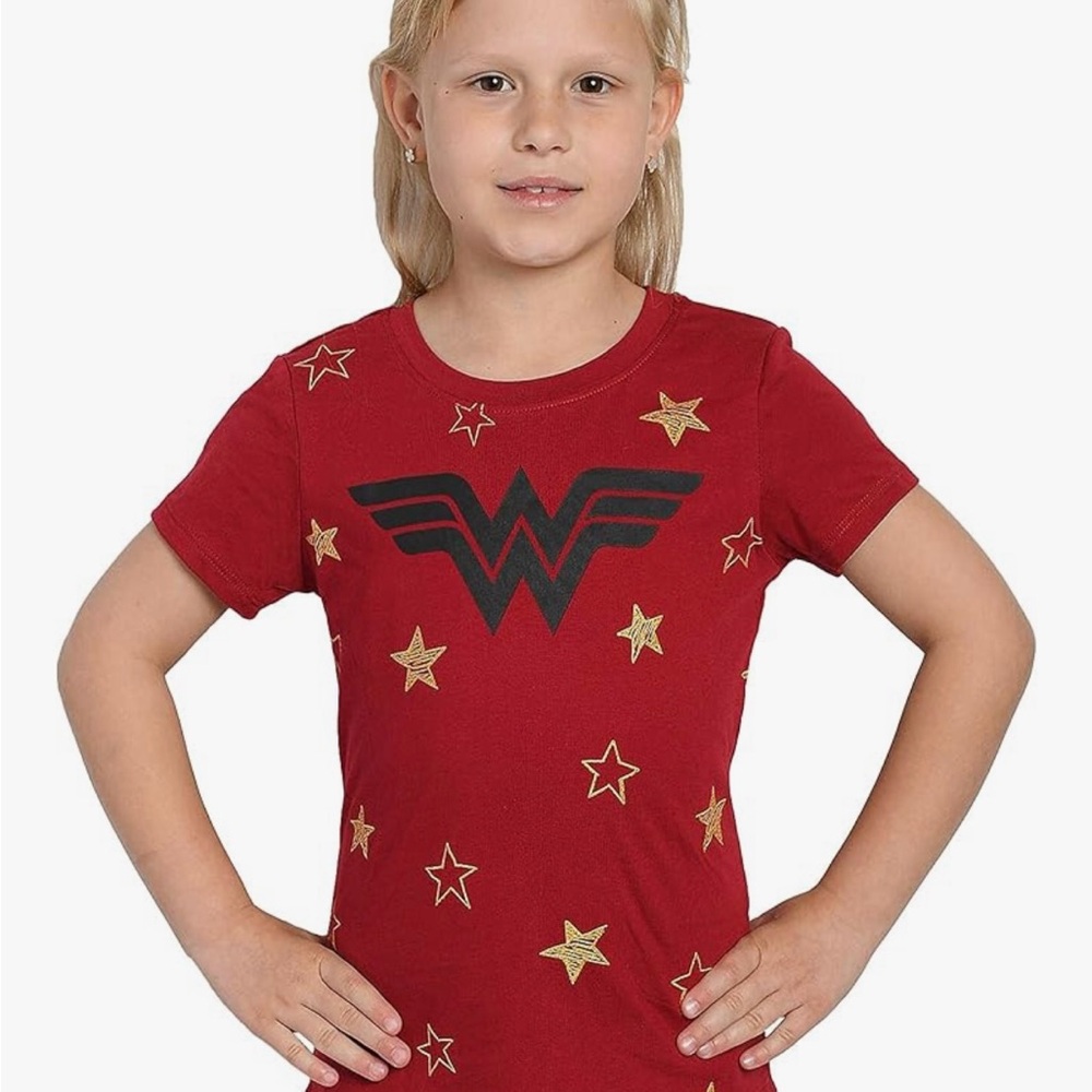 Wonder Woman girls T-Shirt - Red and Gold